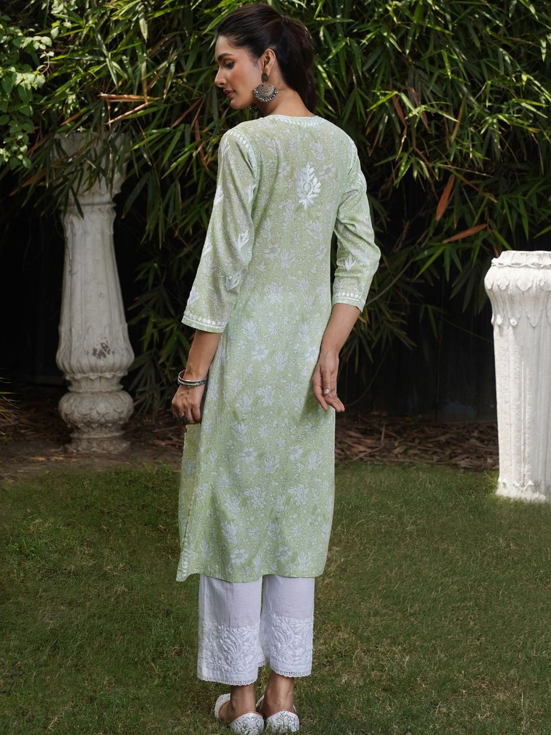 House of Chikankari Women Embroidered Chikankari Kurta