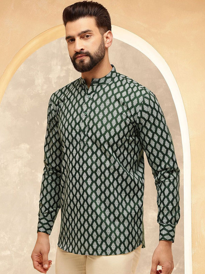 Kurta Pendek Kolar Jalur Bercetak Motif Etnik Hijau Anouk