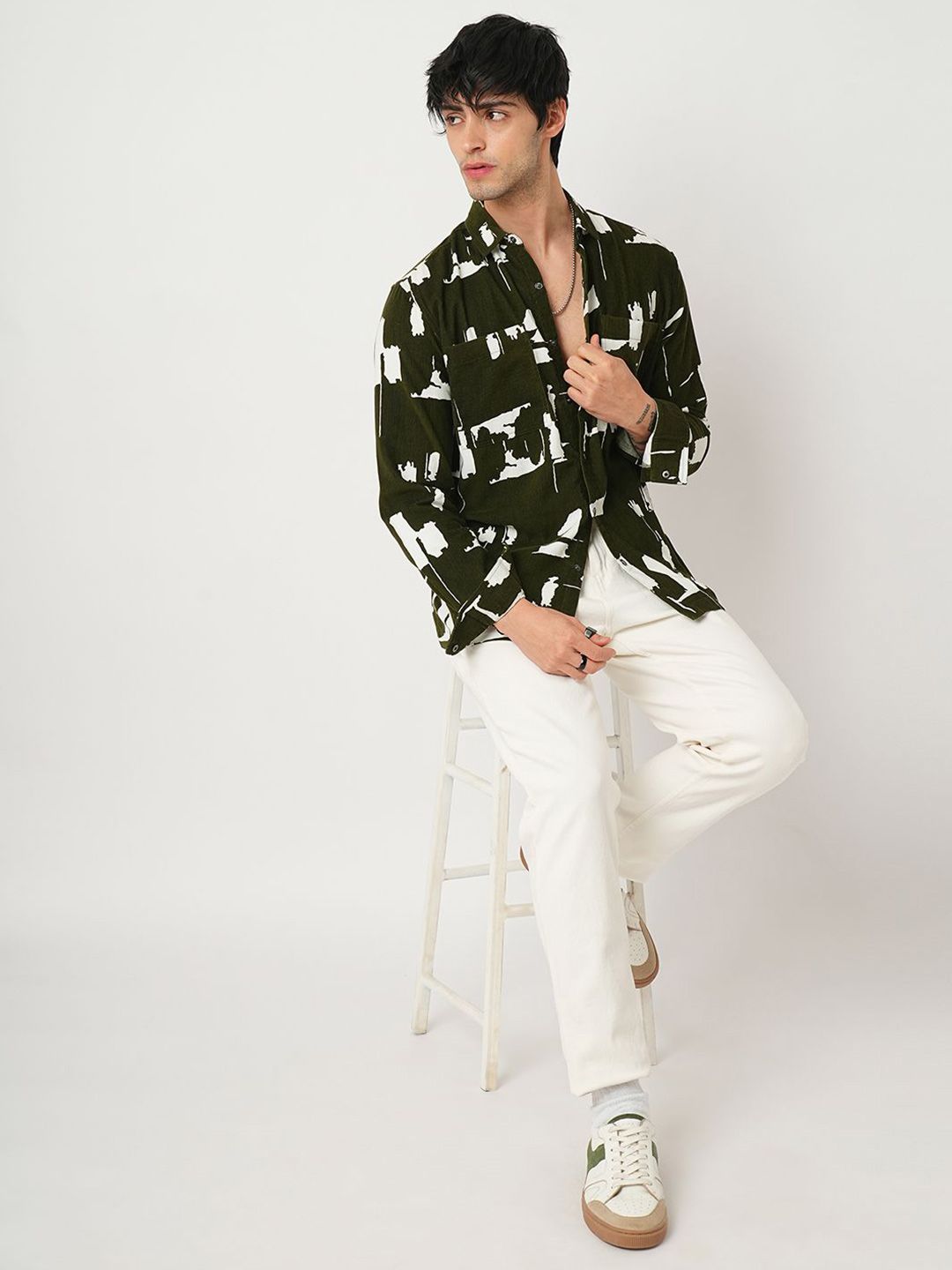 VASTRADO Men Classic Spread Collar Abstract Printed Cotton Slim Fit Casual Shirt