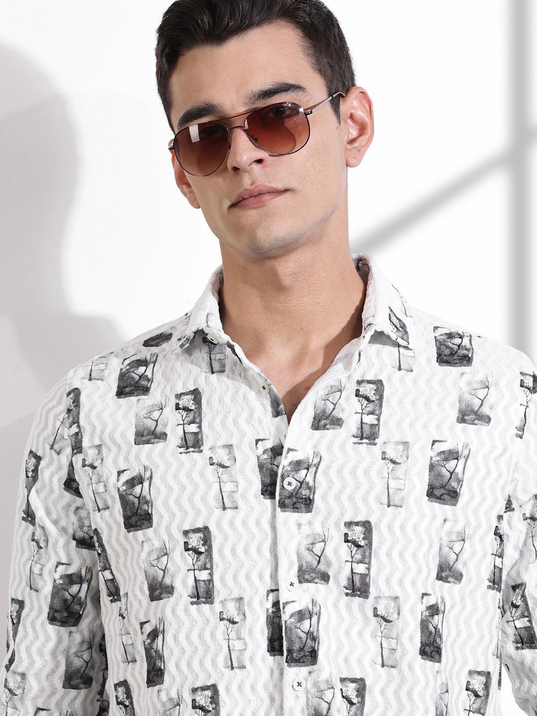 Thomas Scott Men Classic Slim Fit Cutaway Collar Abstract Printed Casual Shirt