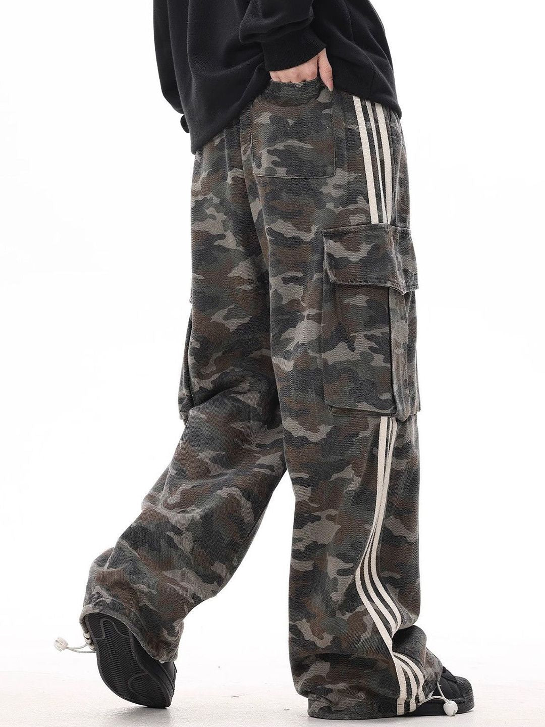 DressBerry Women Camouflage Printed Cargos Trousers