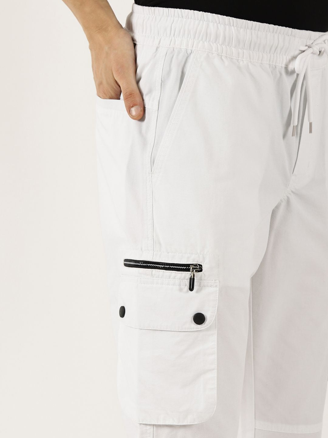 Thomas Scott Men Pure Cotton Smart Mid-Rise Straight Fit Easy Wash Cargos