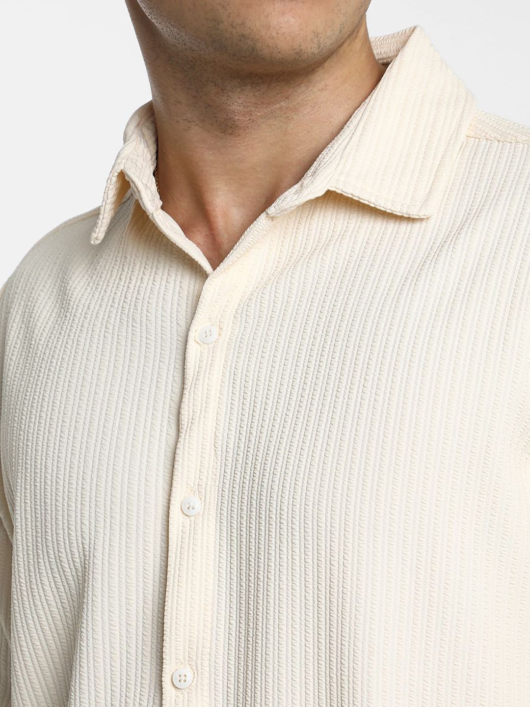 Campus Sutra Men Comfort Spread Collar Textured  Casual Shirt