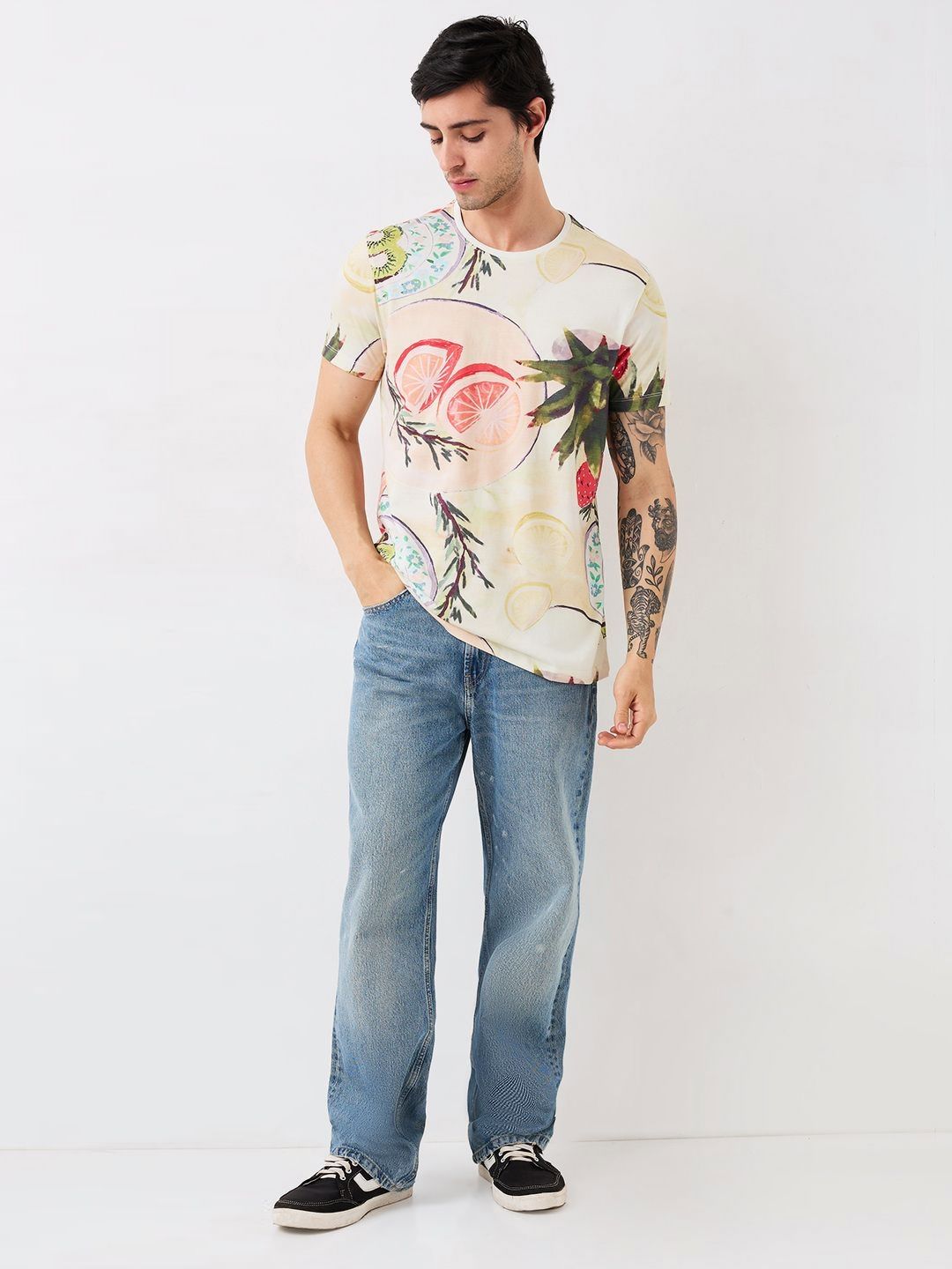 SPYKAR Men Graphic Printed Round Neck Cotton Slim Fit T-shirt