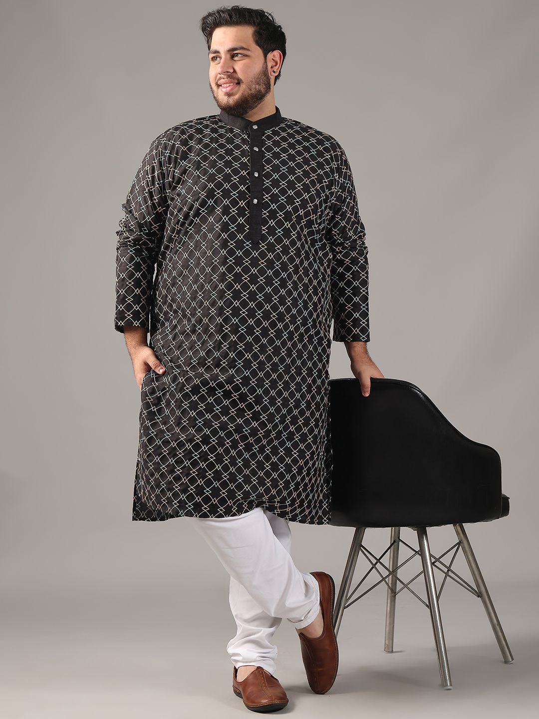 SOJANYA PLUS Plus Size Men Geometric Embroidered Pure Cotton Straight Kurta With Pyjamas