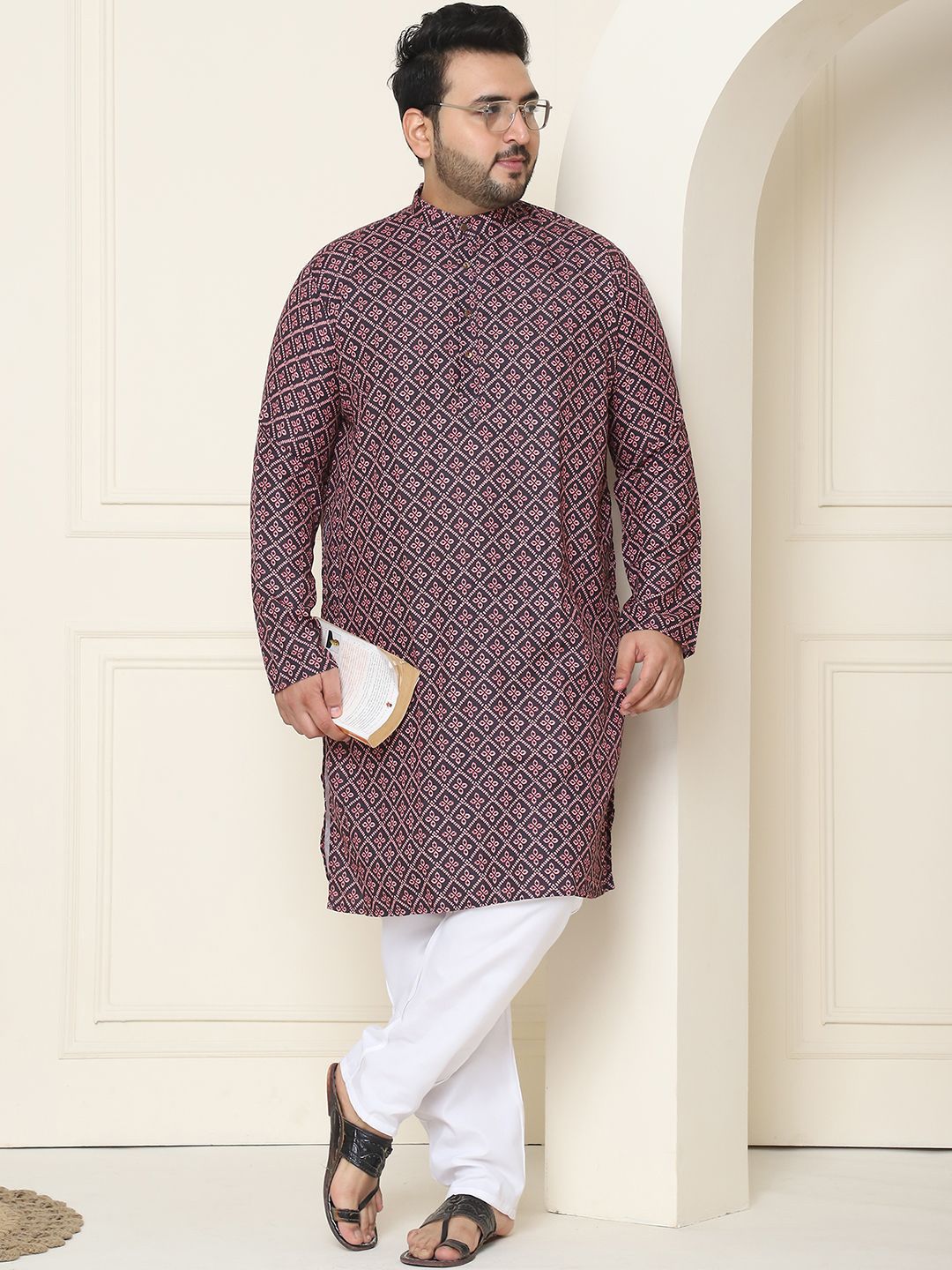 SOJANYA PLUS Ethnic Motifs Band Collar Straight Kurta With Pajamas