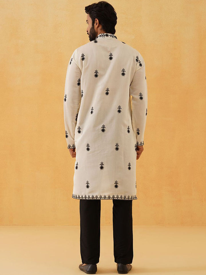 SOJANYA LUXE Men Embroidered Thread Work Kurta