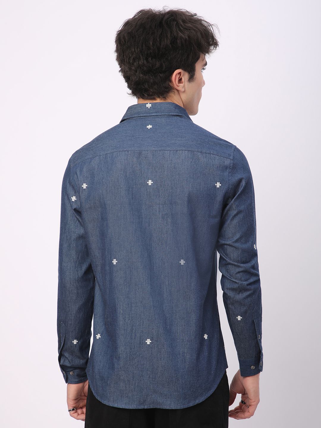 VASTRADO Men Classic Spread Collar Solid Cotton Slim Fit Casual Shirt