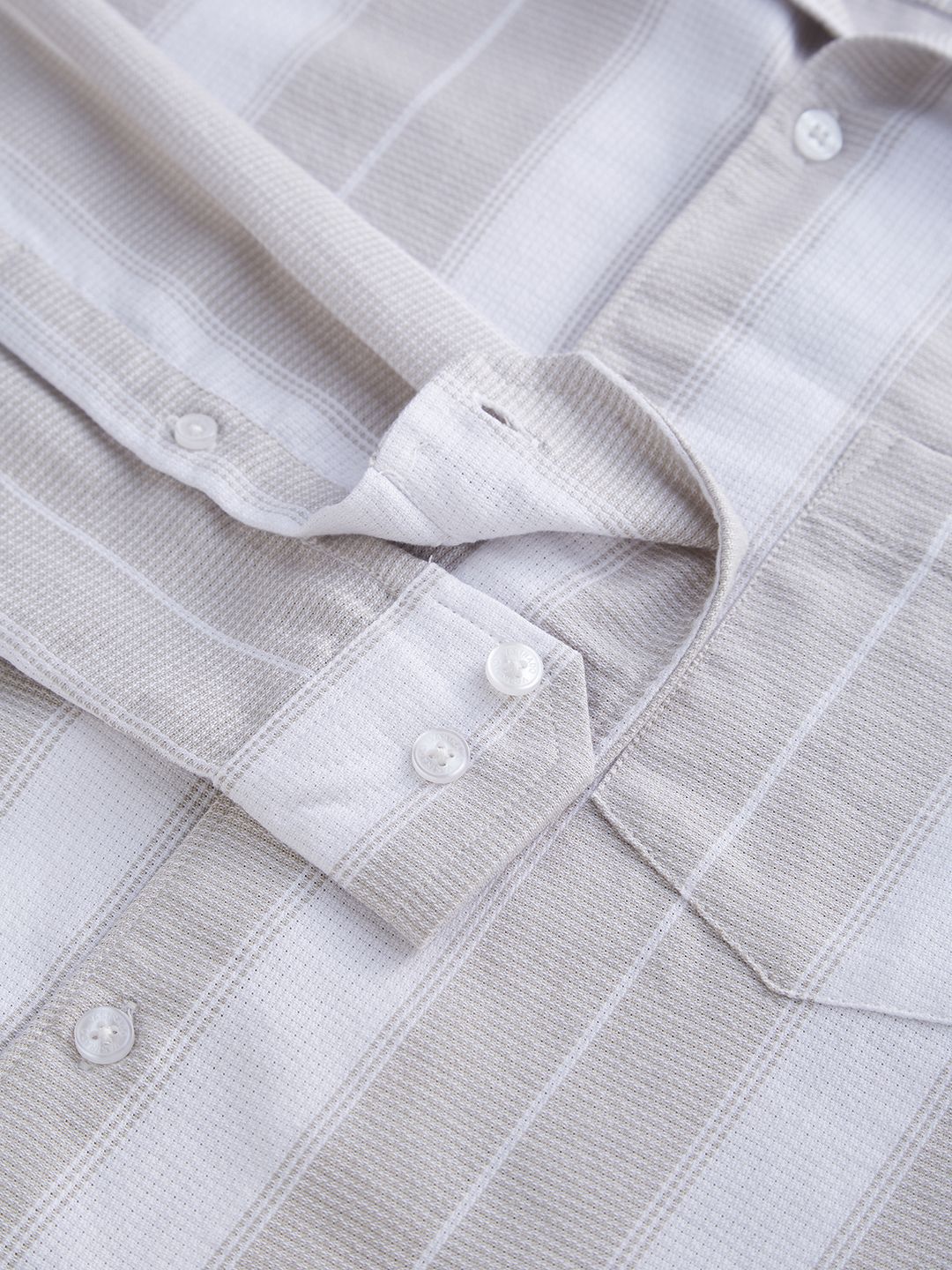 VASTRADO Men Classic Cutaway Collar Vertical Striped Cotton Slim Fit Casual Shirt