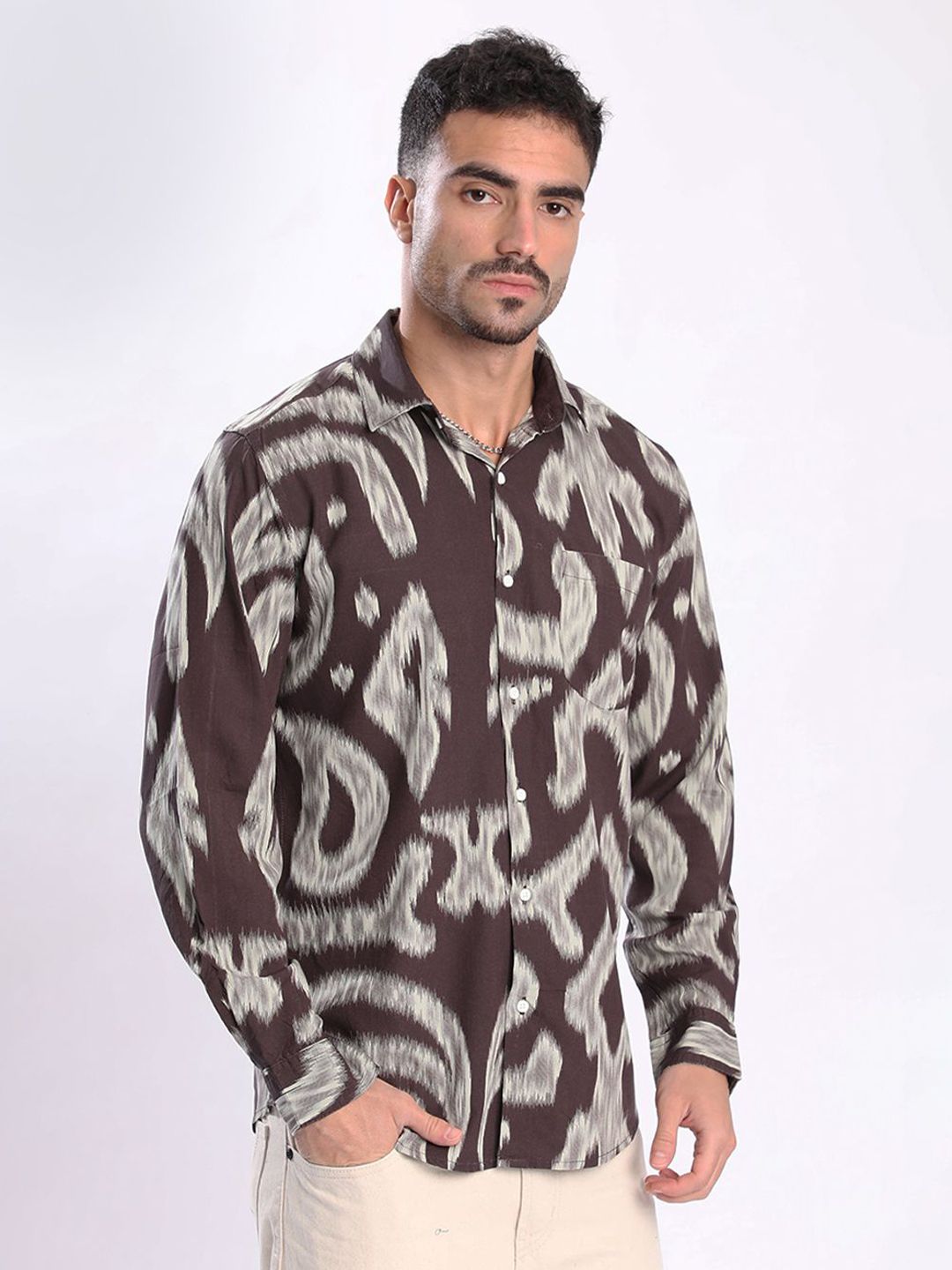 Bene Kleed Men Slim Fit Abstract Printed Spread Collar Casual Shirt