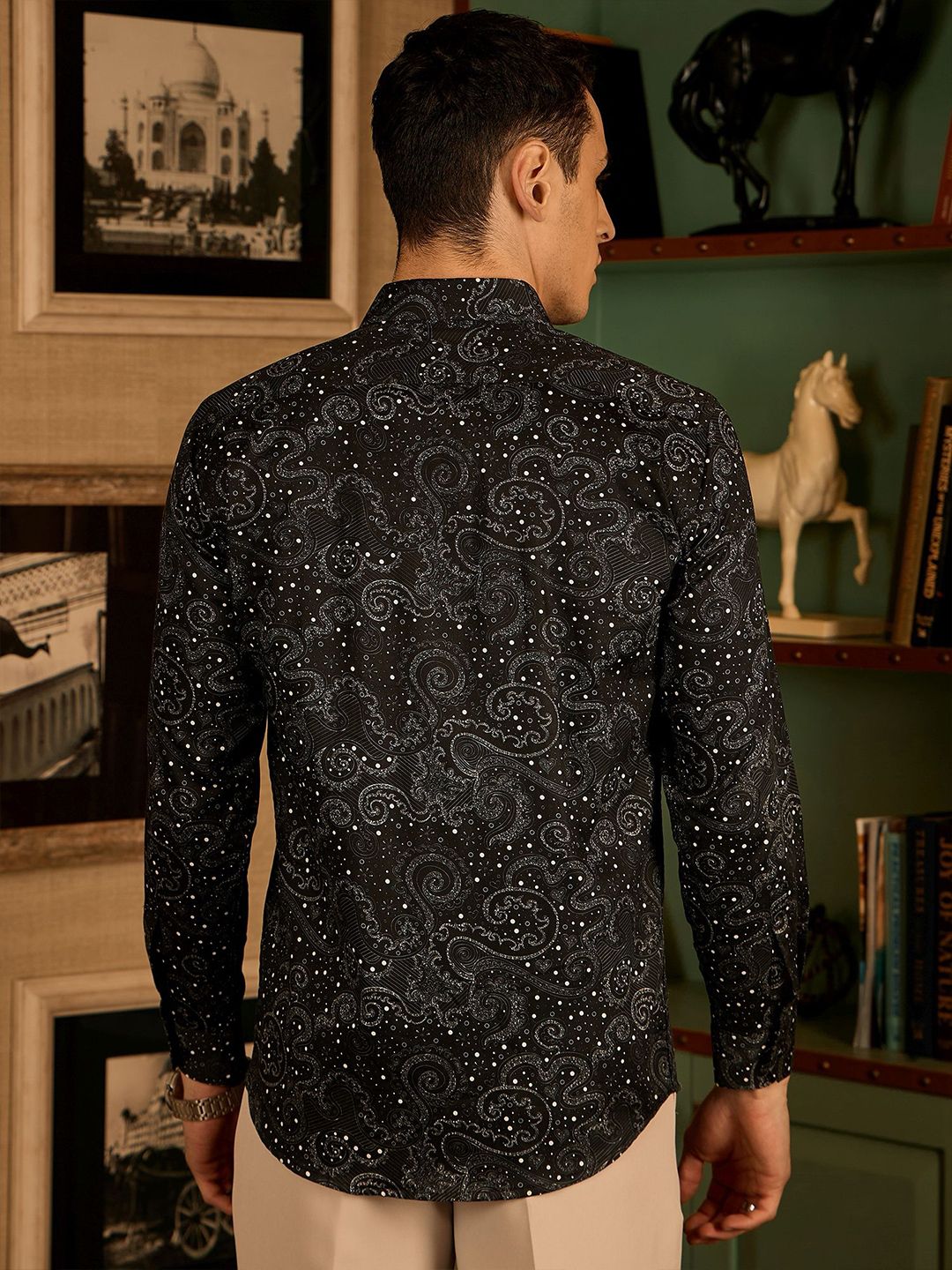 DENNISON Men Paisley Printed Spread Collar Casual Shirt