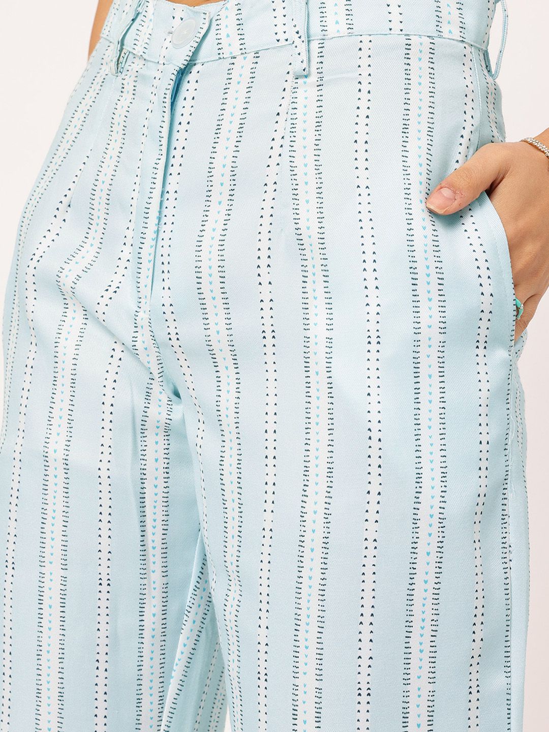 DressBerry Summer Vibes Striped Tie-Up Front Crop Co-Ords