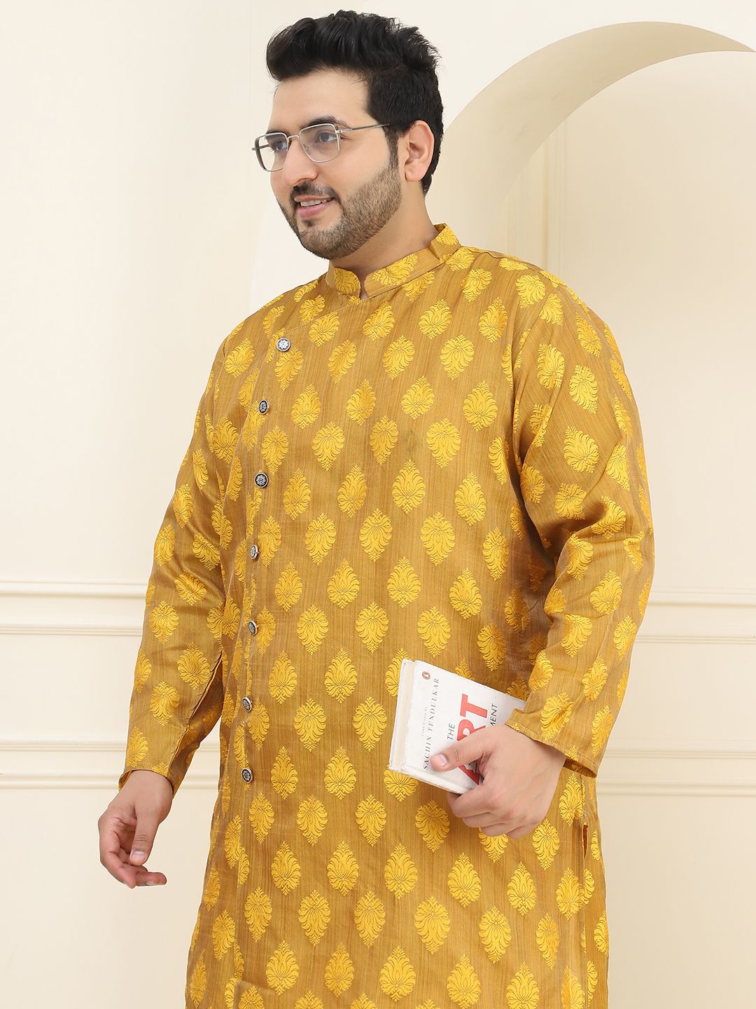 SOJANYA PLUS Plus Size Ethnic Motifs Thread Work Straight Kurta with Pyjamas