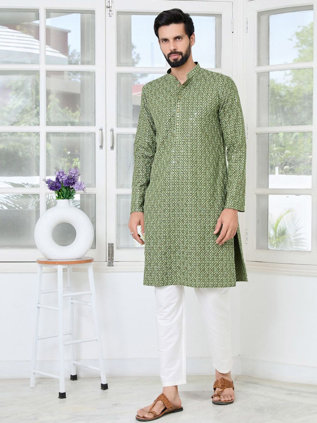 See Designs Floral Embroidered Mandarin Collar Chikankari Straight Kurta