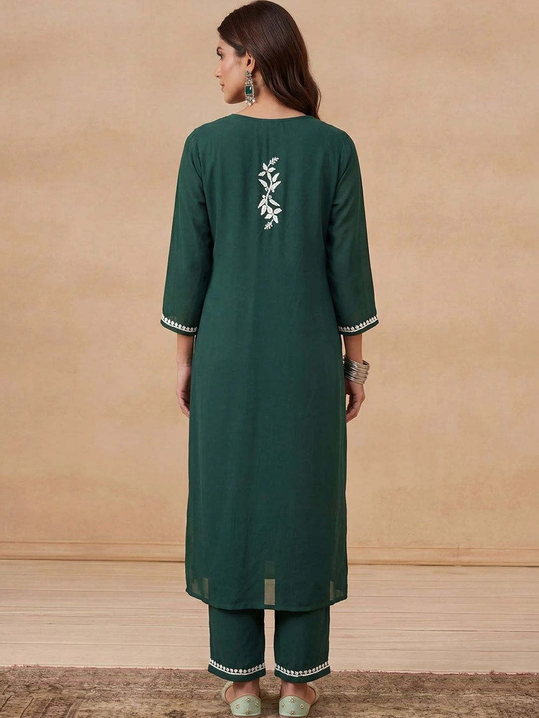 Rumah Chikankari Kurta Chikankari Biasa Wanita dengan Seluar