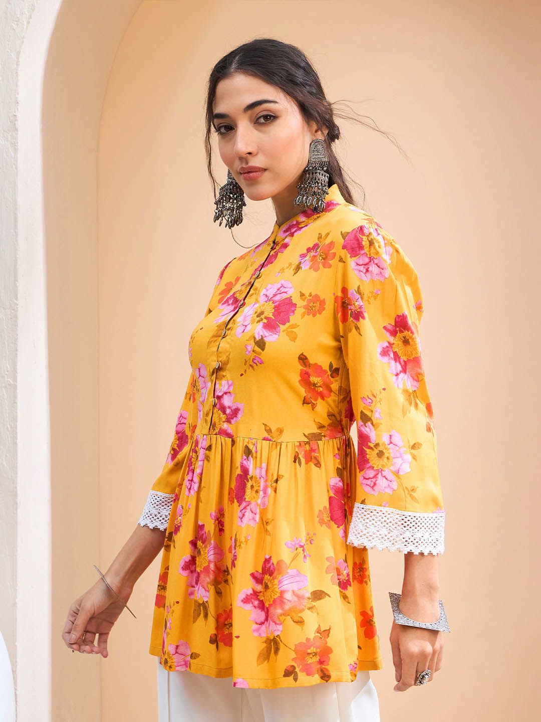 Shae by SASSAFRAS Floral Printed Shirt Collar Pleated Kurti