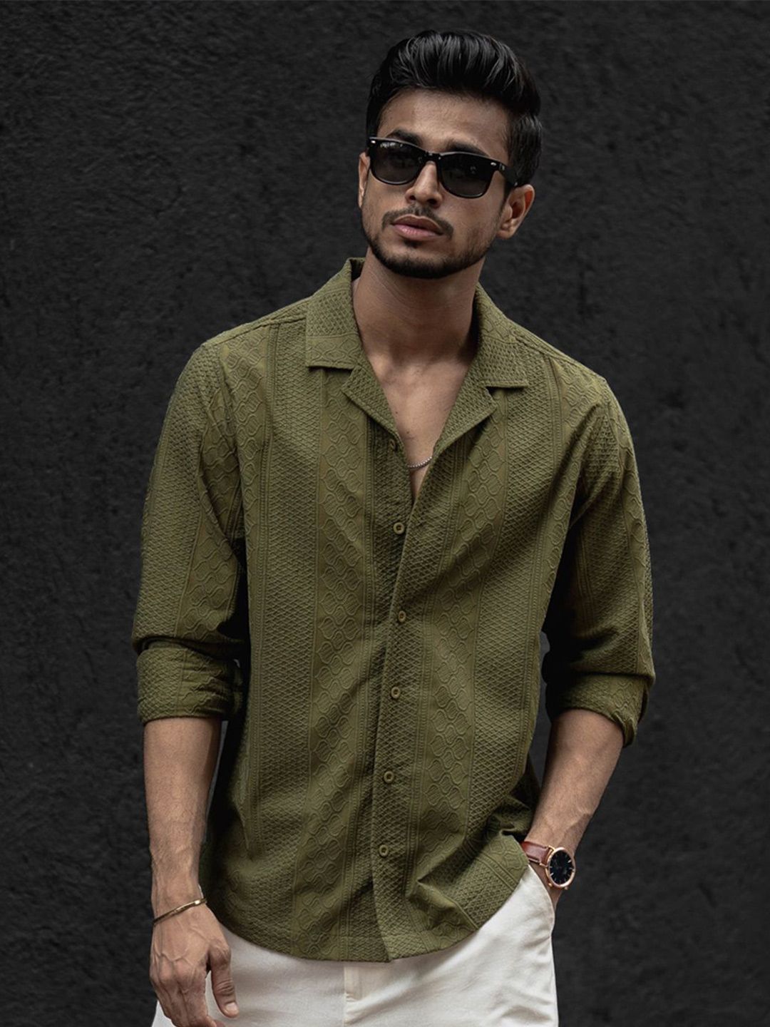 Powerlook Men Spread Collar Solid Casual Shirt