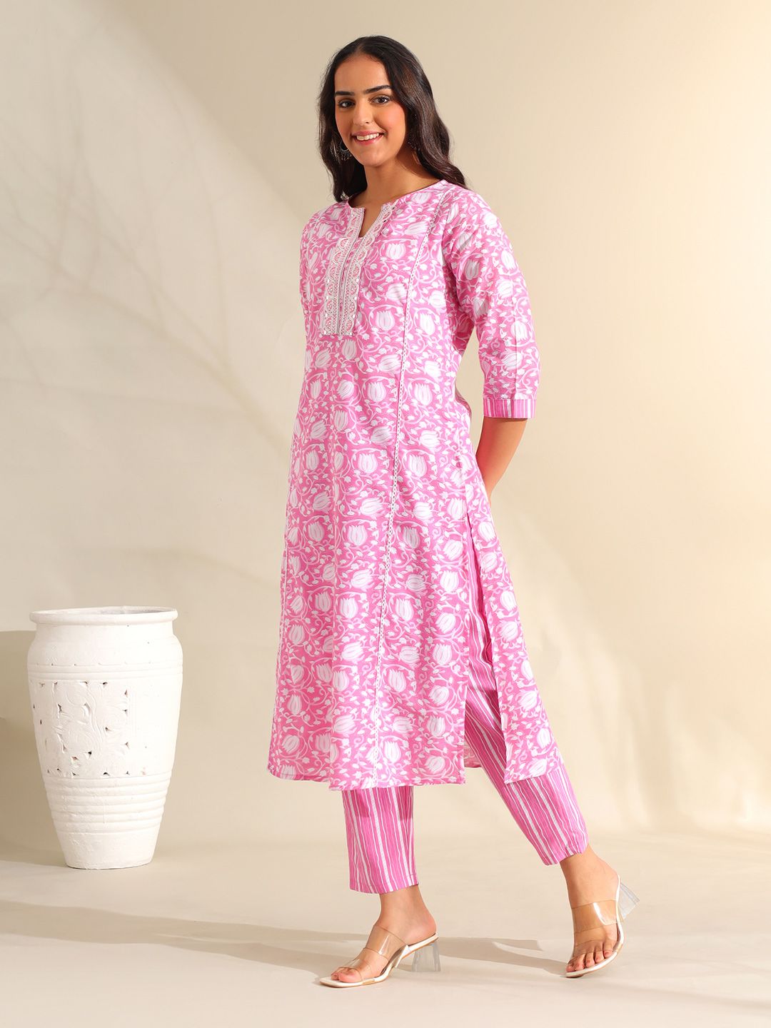 Mamicha Women Ethnic Motifs Printed Regular Thread Work Pure Cotton Kurta with Trousers & With Dupatta