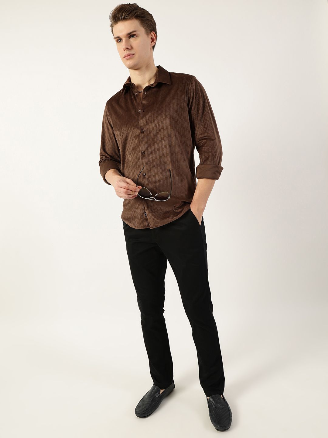 Thomas Scott Men Classic Spread Collar Textured Solid Slim Fit Casual Shirt
