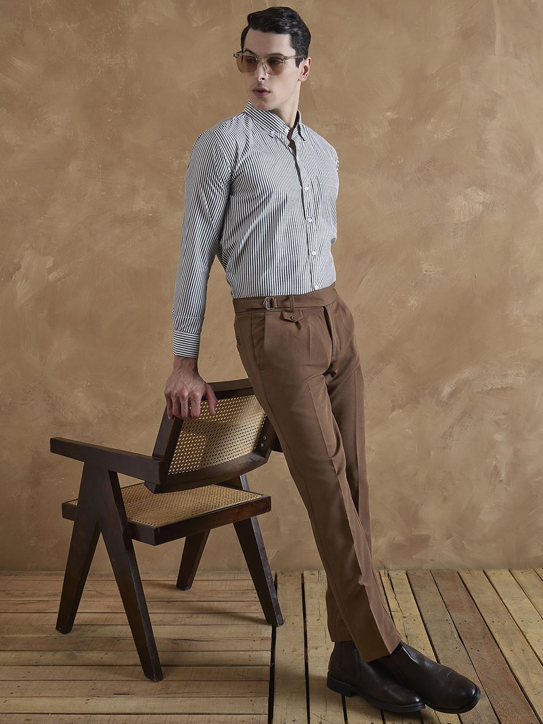 DENNISON Men Relaxed Mid-Rise Easy Wash Pleated Trousers