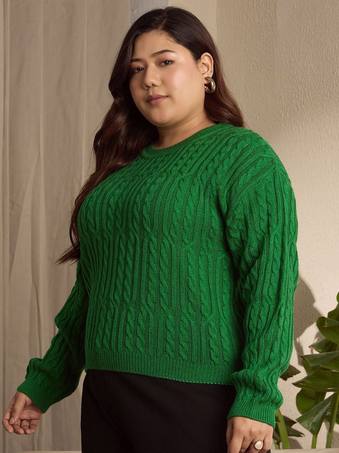 Berrylush Curve Women Plus Size Cable Knit Round Neck Pullover Sweater