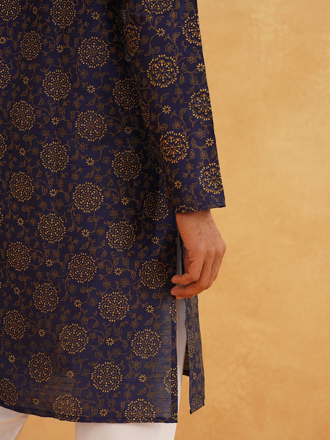 SOJANYA Floral Printed Mandarin Collar Straight Kurta With Churidar