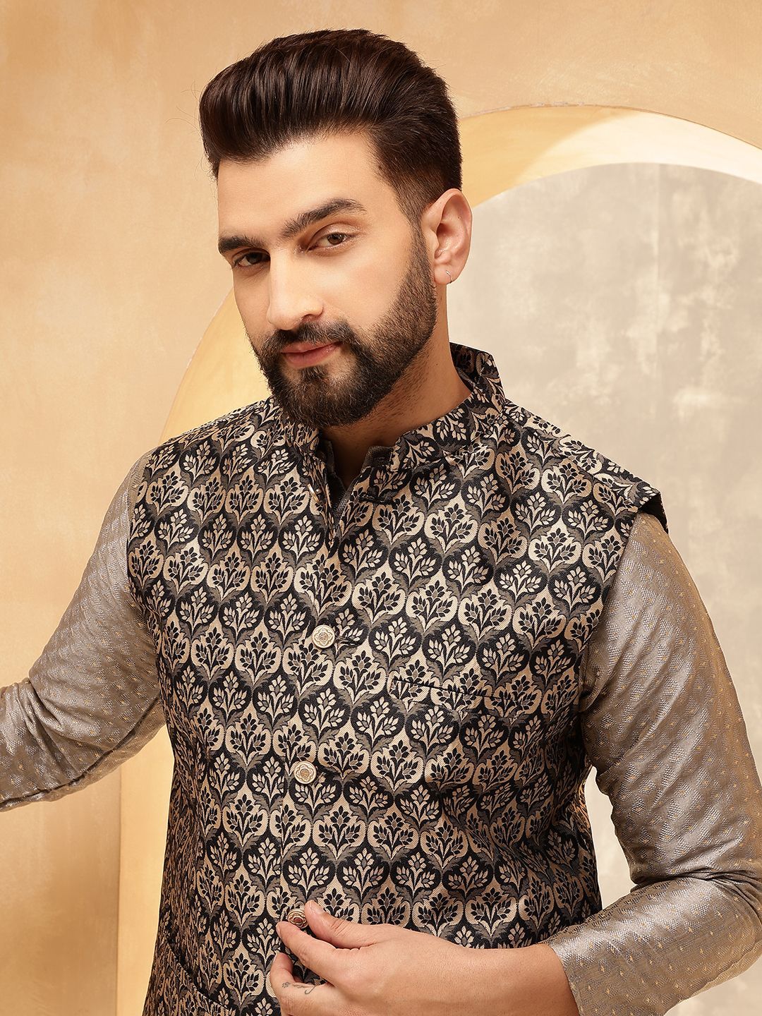 Anouk Grey Embroidered Mandarin Collar Jacquard Silk Kurta With Pyjama And Nehru Jacket
