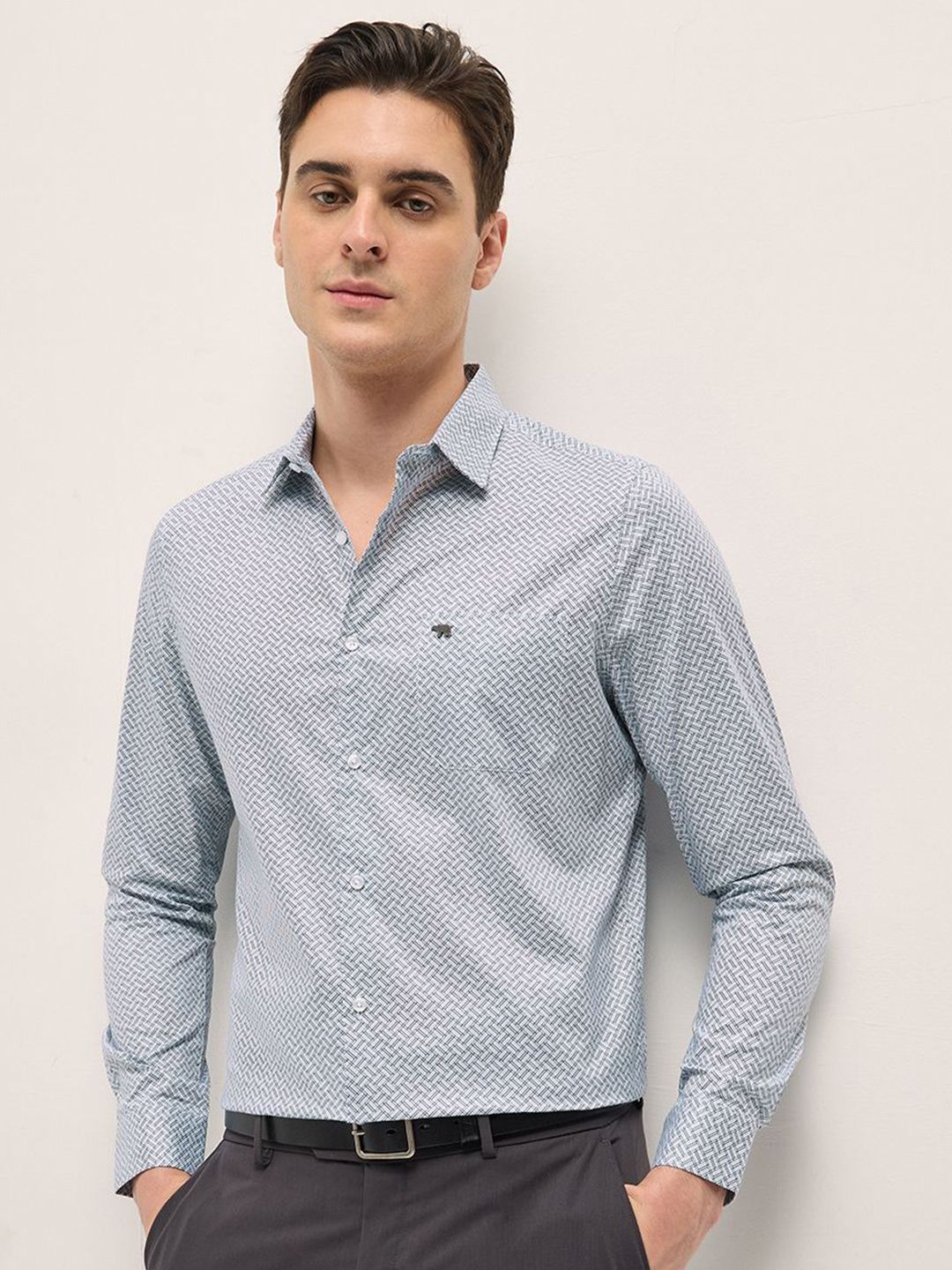 THE BEAR HOUSE Men Spread Collar Geometric Printed Pure Cotton Tailored Fit Formal Shirt