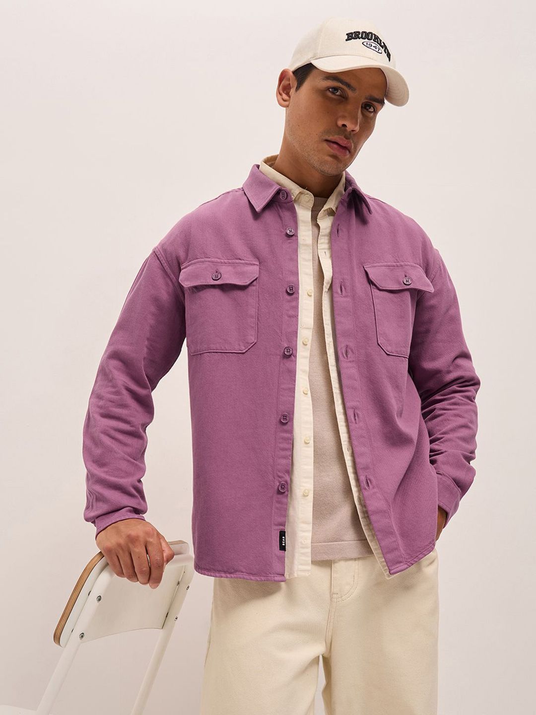 THE BEAR HOUSE Men Spread Collar Solid Cotton Relaxed Fit Casual Shirt