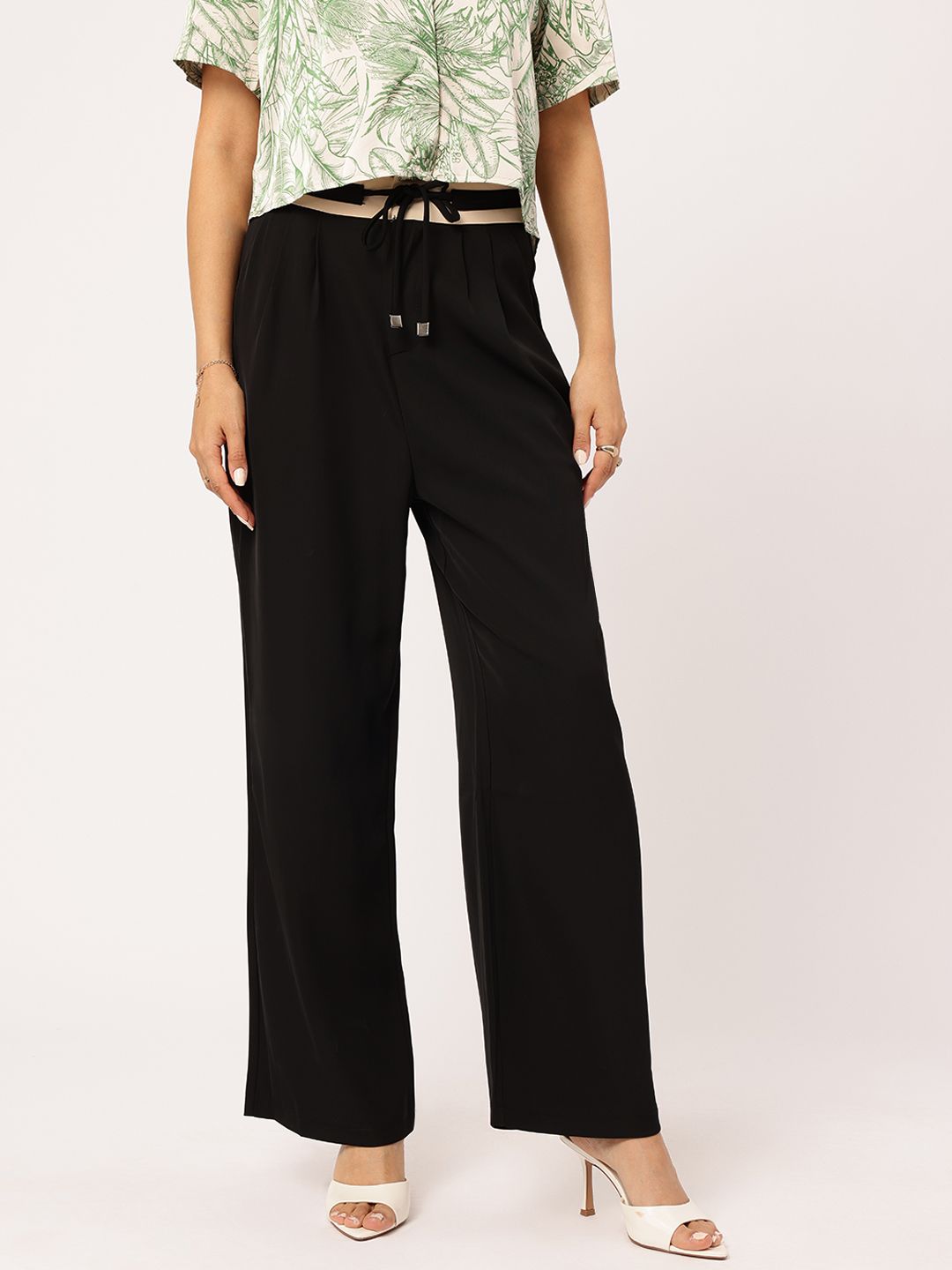 DressBerry Women Urban Elegance Tie-Up Pleated Trousers