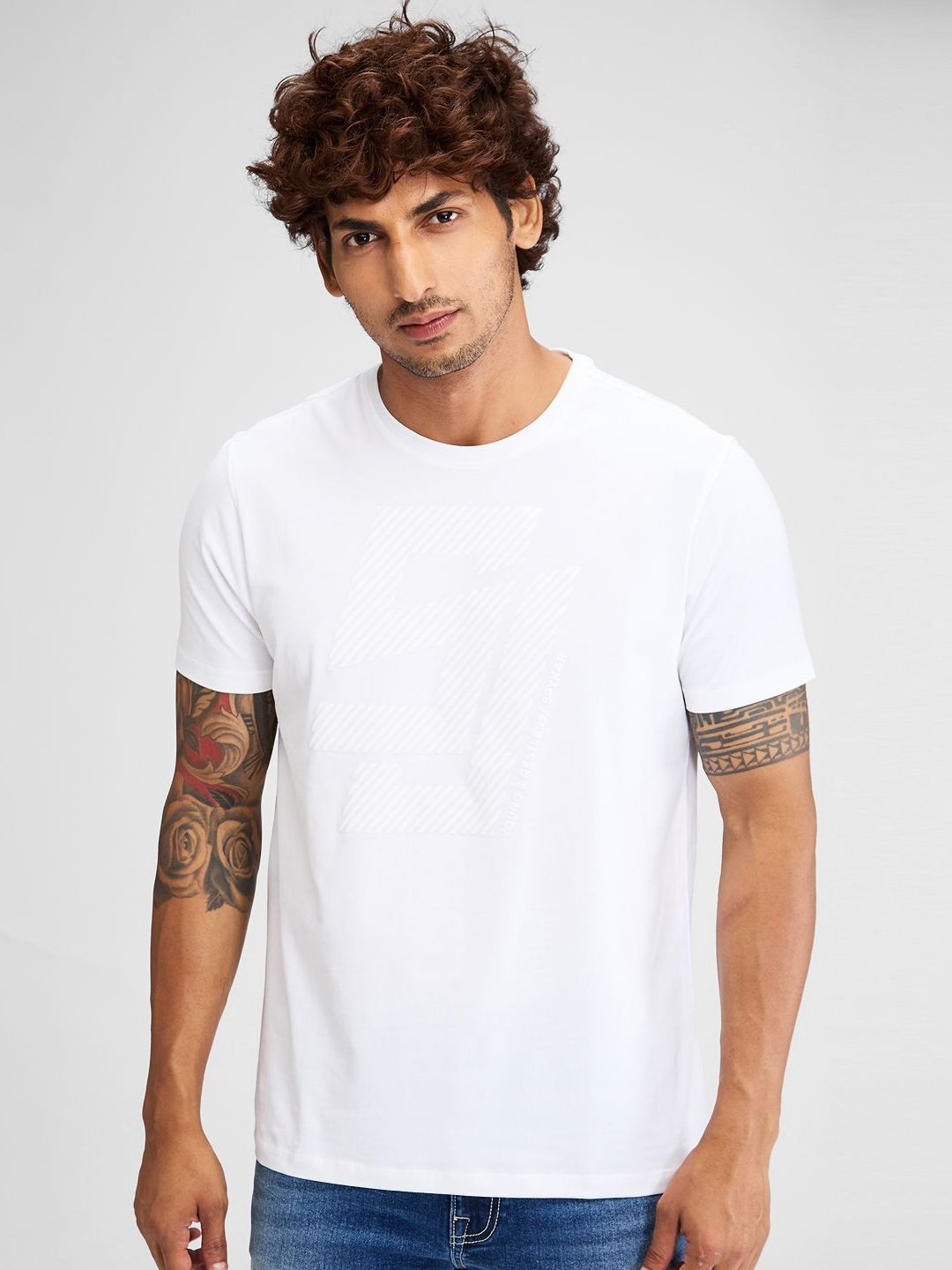 SPYKAR Men Raw Edge Slim Fit T-shirt