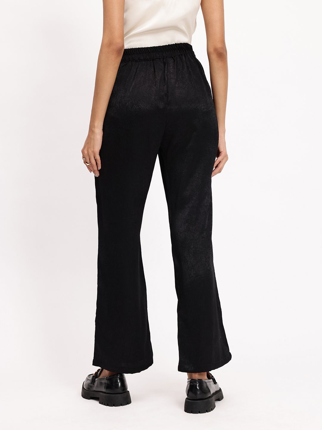 DressBerry Women Essential Pleated Flare Trousers