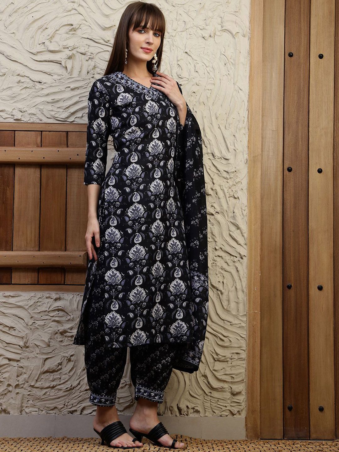 KALINI Floral Printed V-Neck Straight Kurta With Trousers And Dupatta