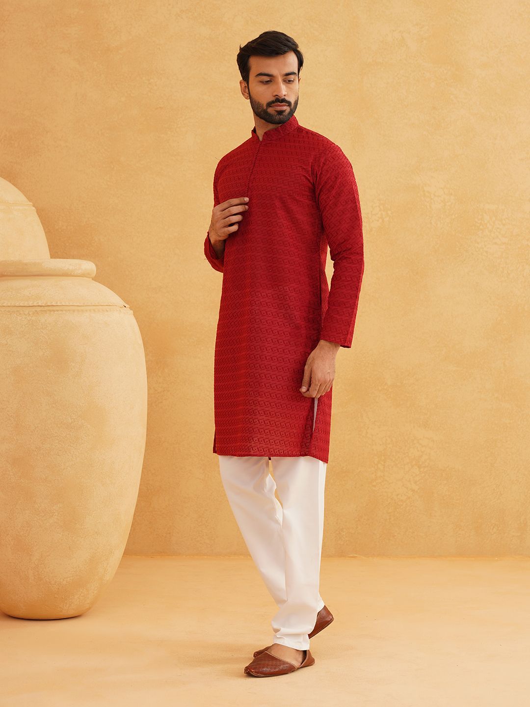SOJANYA Geometric Embroidered Mandarin Collar Pure Cotton Straight Kurta