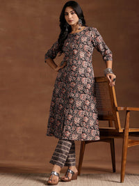 Libas Women Floral Printed Panelled Pure Cotton Kurta with Trousers