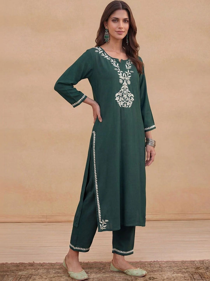 Rumah Chikankari Kurta Chikankari Biasa Wanita dengan Seluar