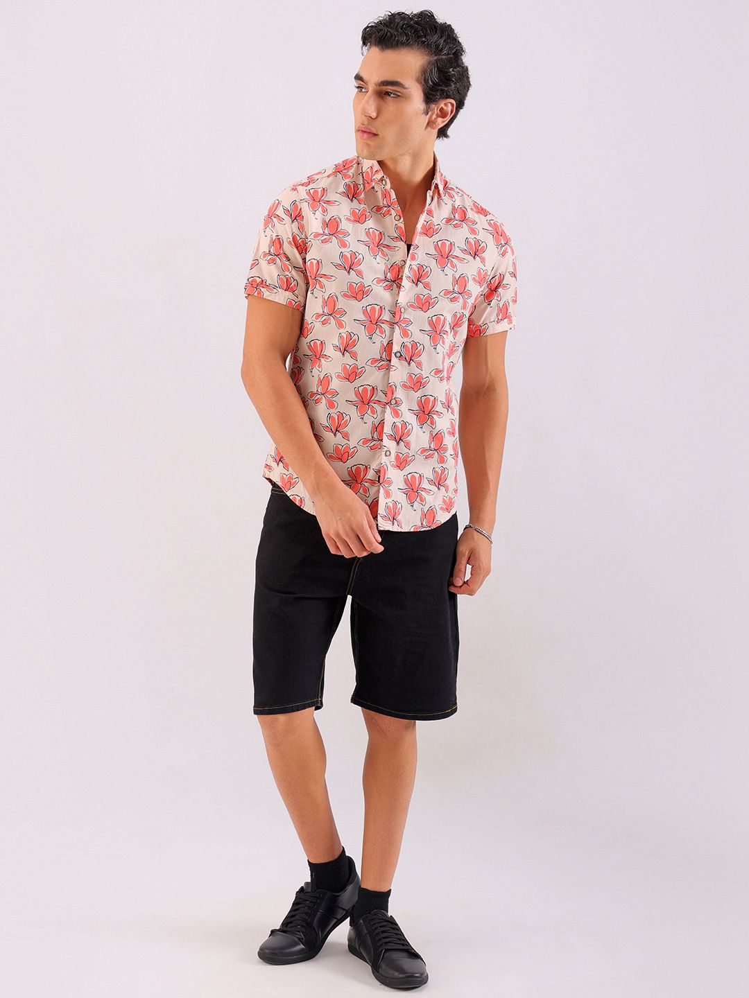The Indian Garage Co Men Slim Fit Floral Printed Resortwear Shirt