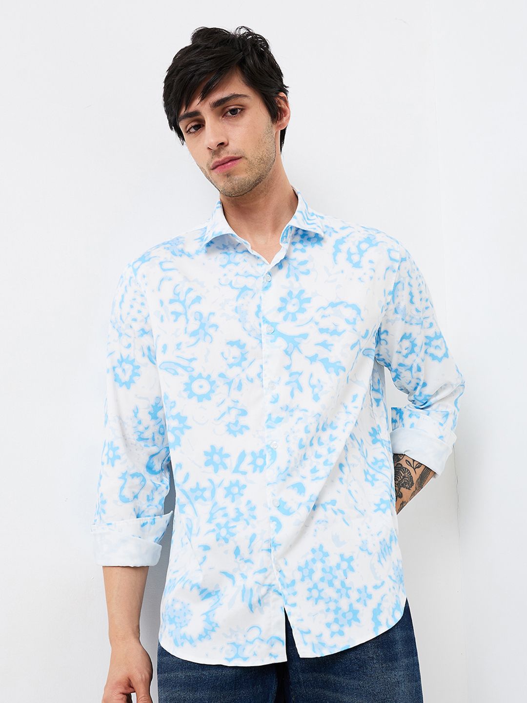 SPYKAR Men Slim Fit Spread Collar Floral Printed Cotton Casual Shirt