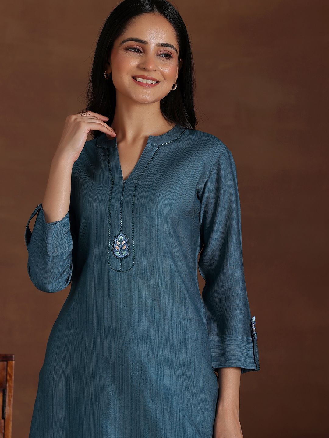 Libas Floral Embroidered Mandarin Collar Roll-Up Sleeves A-Line Tunic & Palazzos