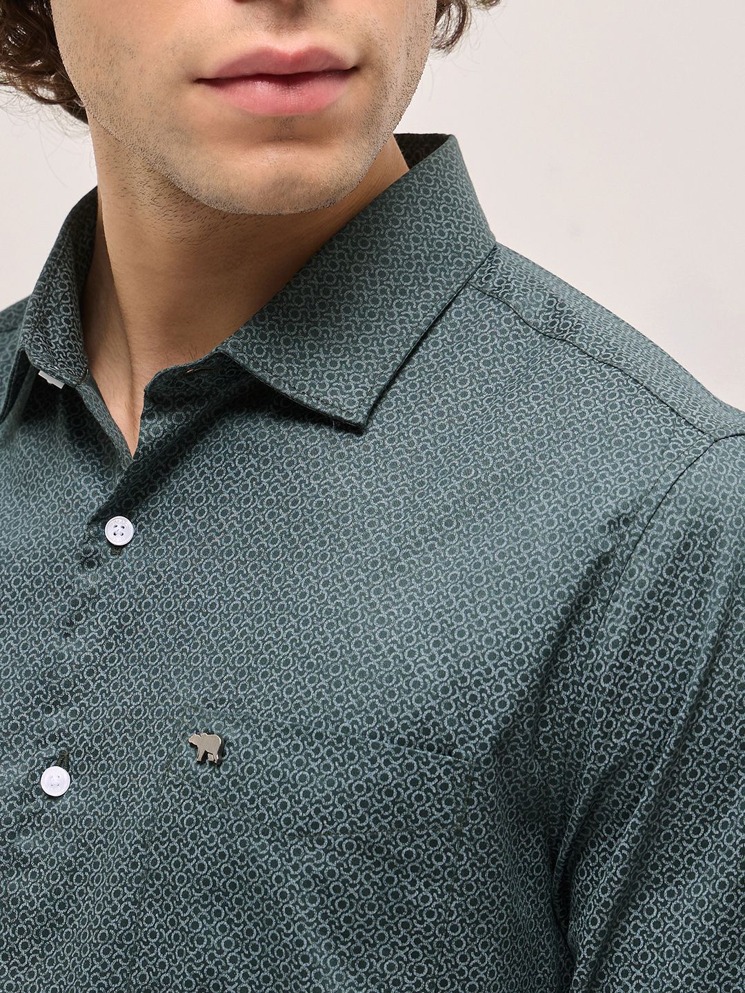 THE BEAR HOUSE Men Spread Collar Geometric Printed Cotton Tailored Fit Formal Shirt