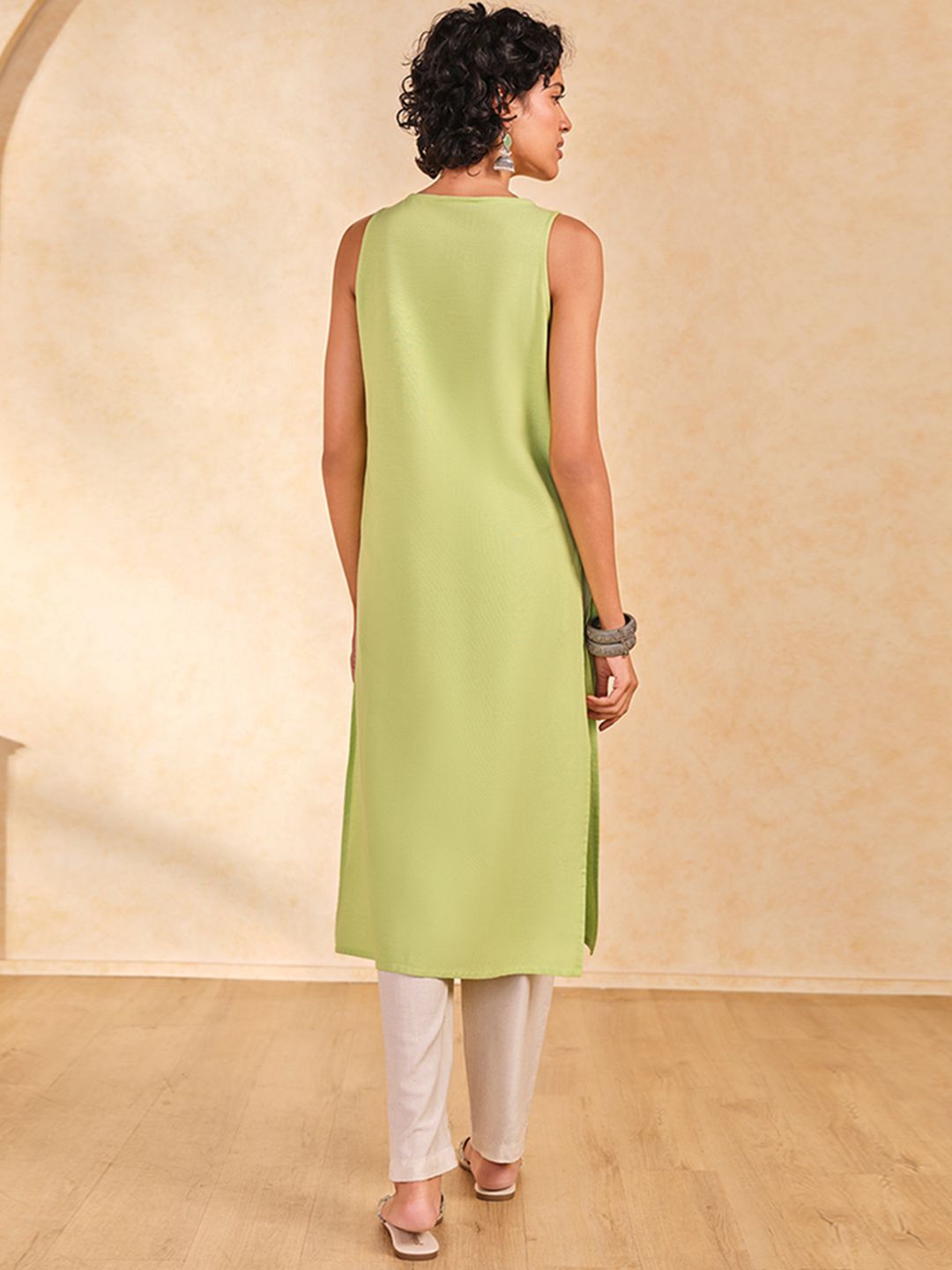 Global Desi Geometric Yoke Design Sleeveless Notch Neck Thread Work Straight Kurta
