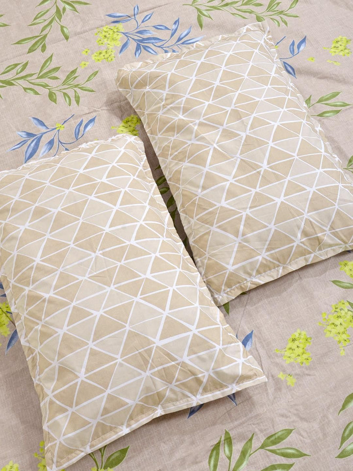 KLOTTHE Beige Floral 300 TC King Bedsheet with 2 Pillow Covers
