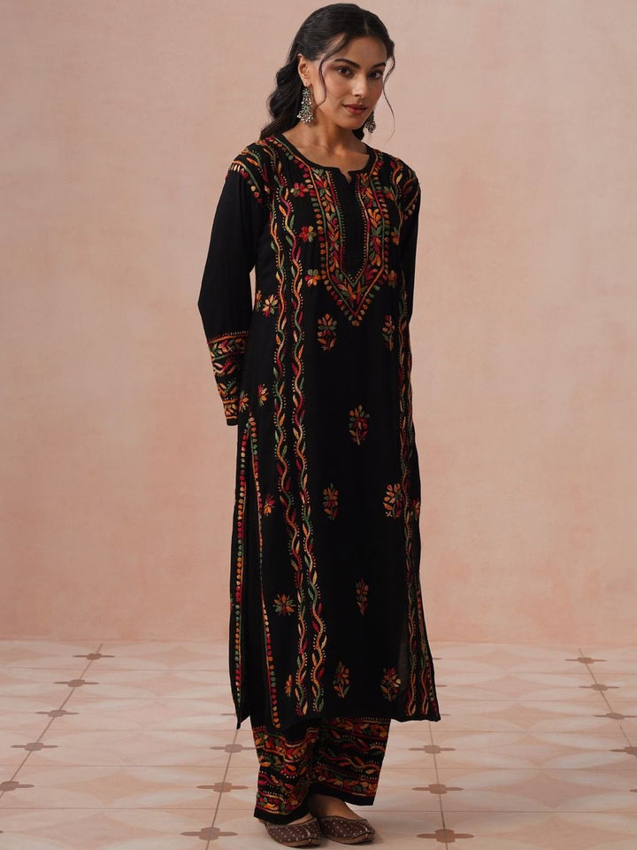 Rumah Chikankari Kurta Chikankari Biasa Wanita dengan Seluar