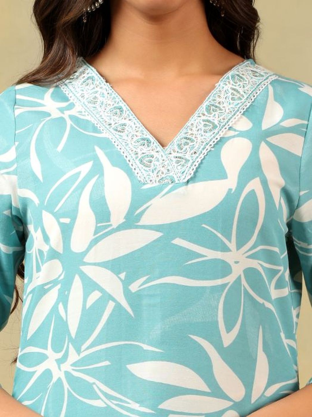 Mamicha Women Floral Printed Regular Pure Cotton Kurta with Trousers & With Dupatta