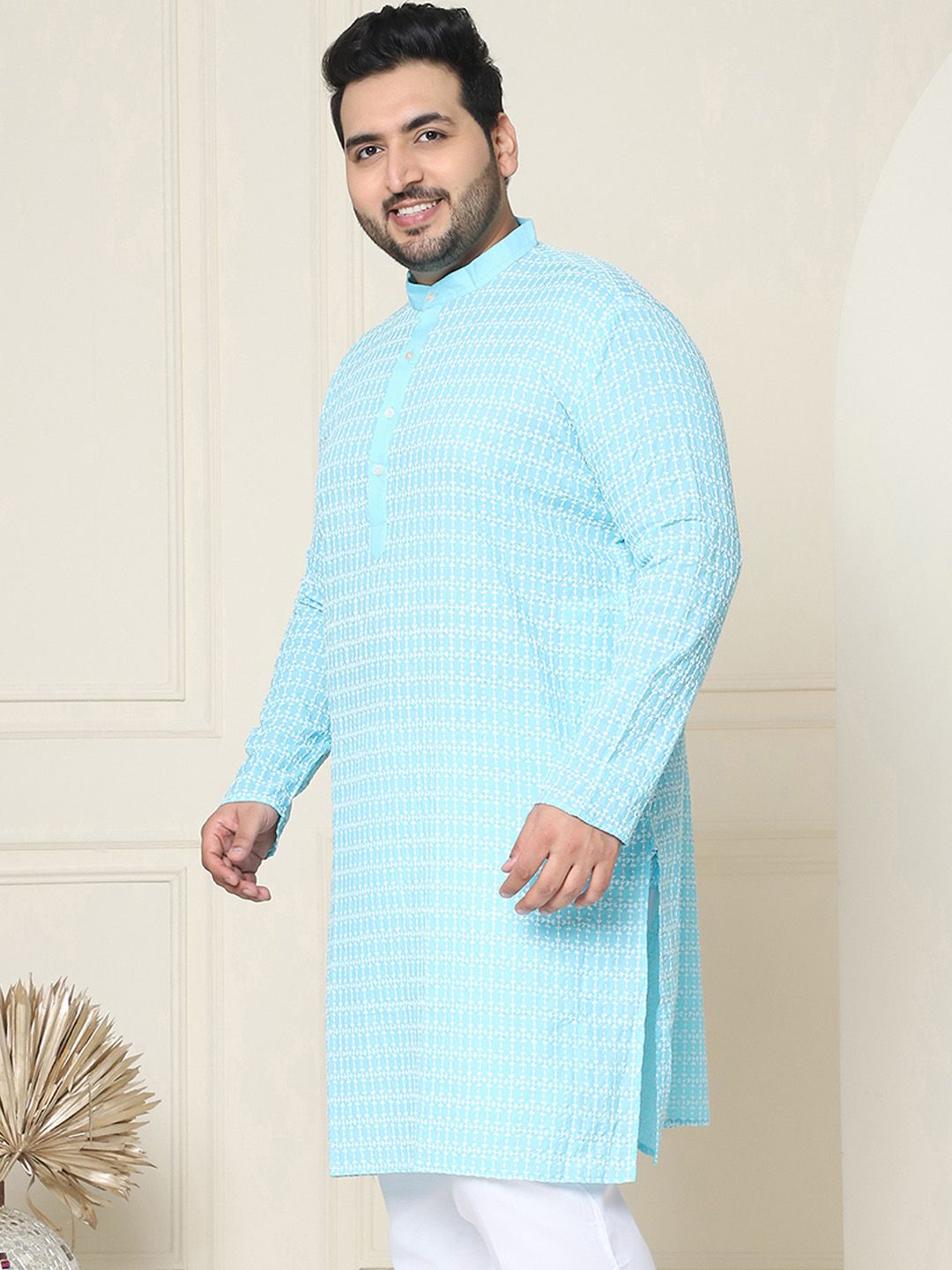 SOJANYA PLUS Geometric Embroidered Mandarin Collar Pure Cotton Regular Straight Kurta