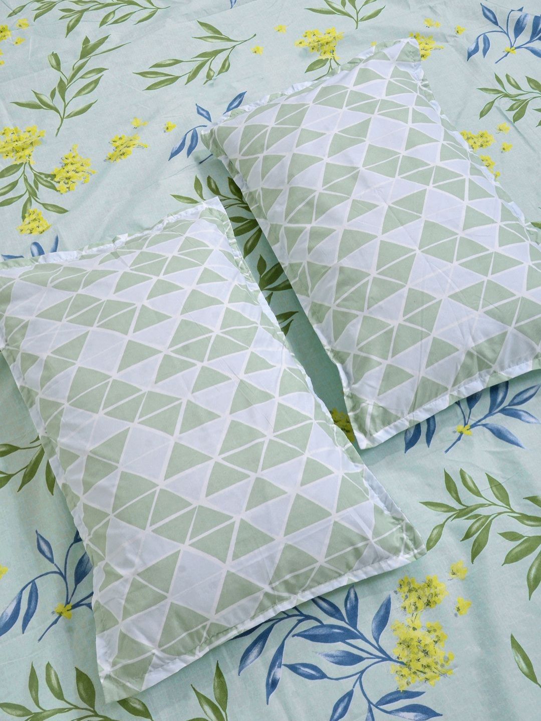 Aura Green & Blue Floral Printed 300 TC Double King Bedsheet Set-2.50 m X 2.25 m