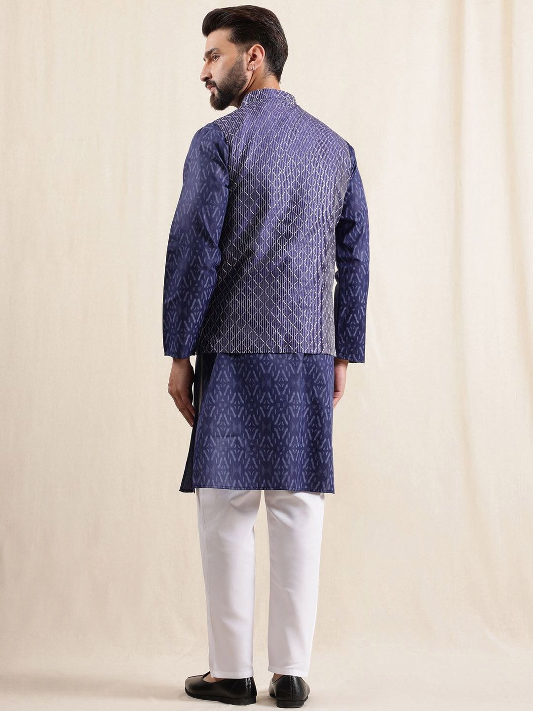 Anouk Geometric Printed Band Collar Straight Kurta With Pyjama And Nehru jacket