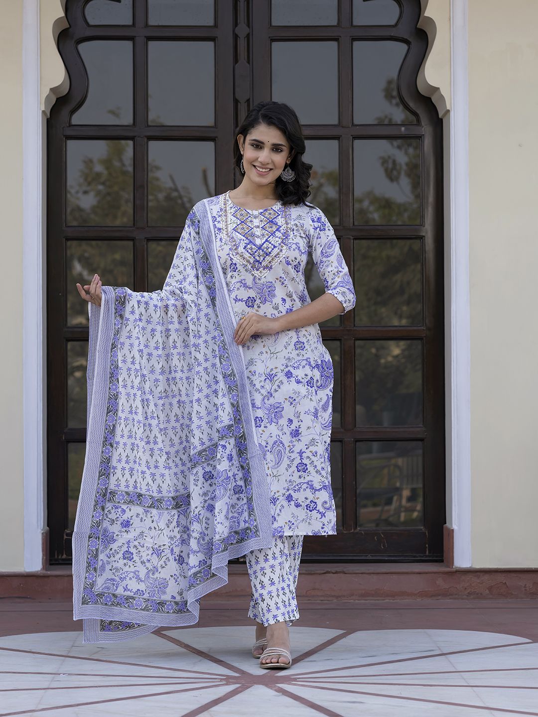 Kalini Wanita Paisley Kurta Kapas Tulen Biasa Dengan Seluar & Dengan Dupatta