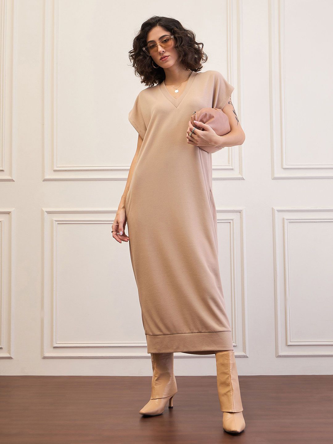 SASSAFRAS Women Midi V-Neck Sweater Dress