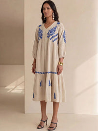 Pakaian Midi A-Line Bersulam Bunga Rumah Chikankari